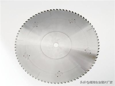 硬質合金鋸片選擇并非易事,不知道這6個參數,很容易被坑